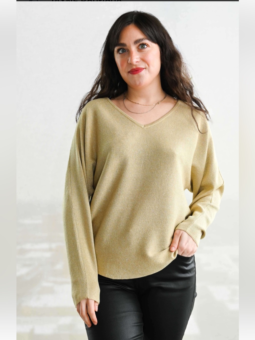 NWT YESTA V-Neck Sweater - Classic Relaxed Fit TAN & Gold colour